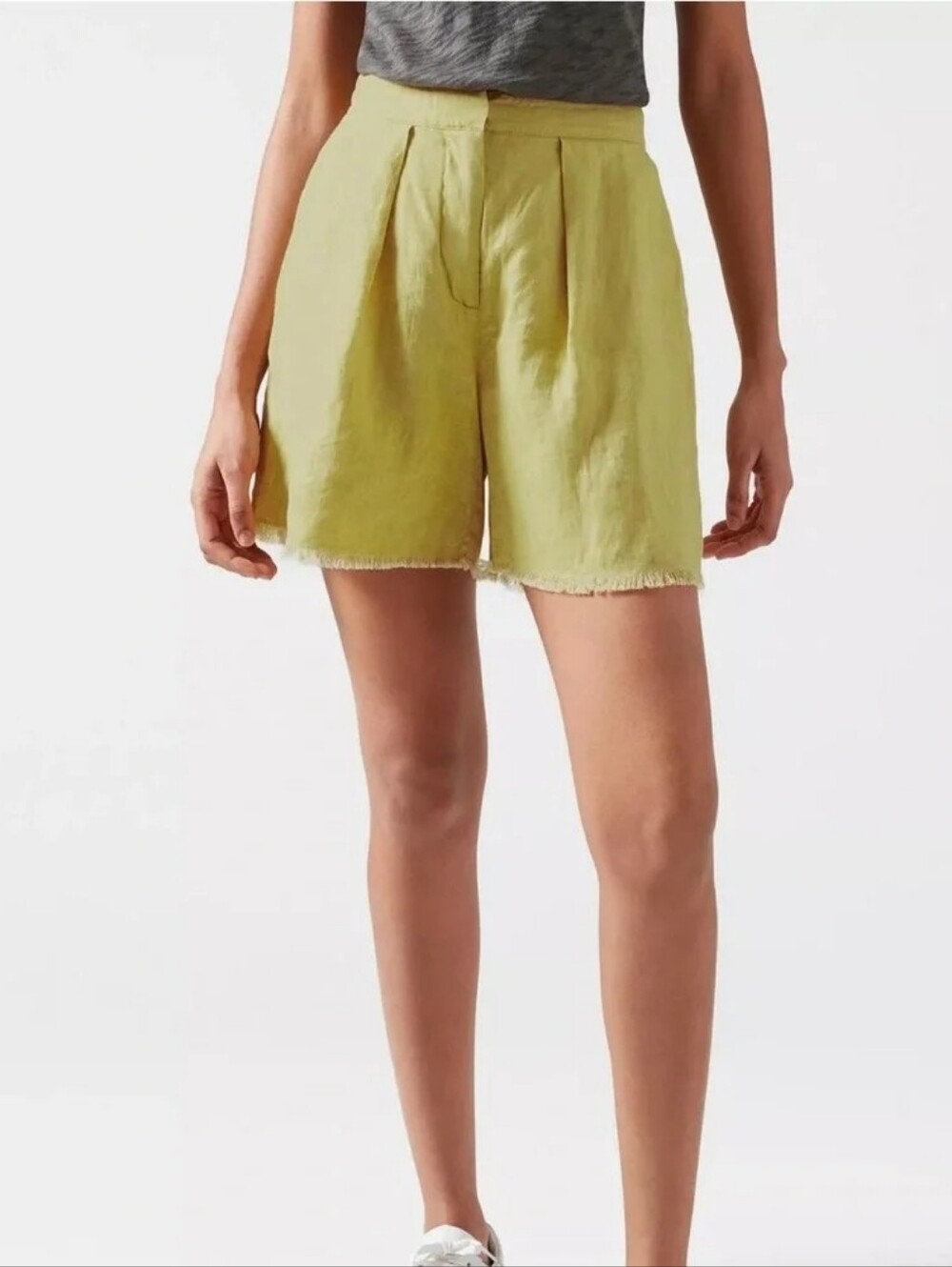 ATM Anthony Thomas Melilla Linen Pleated Shorts in Seagrass Size 6